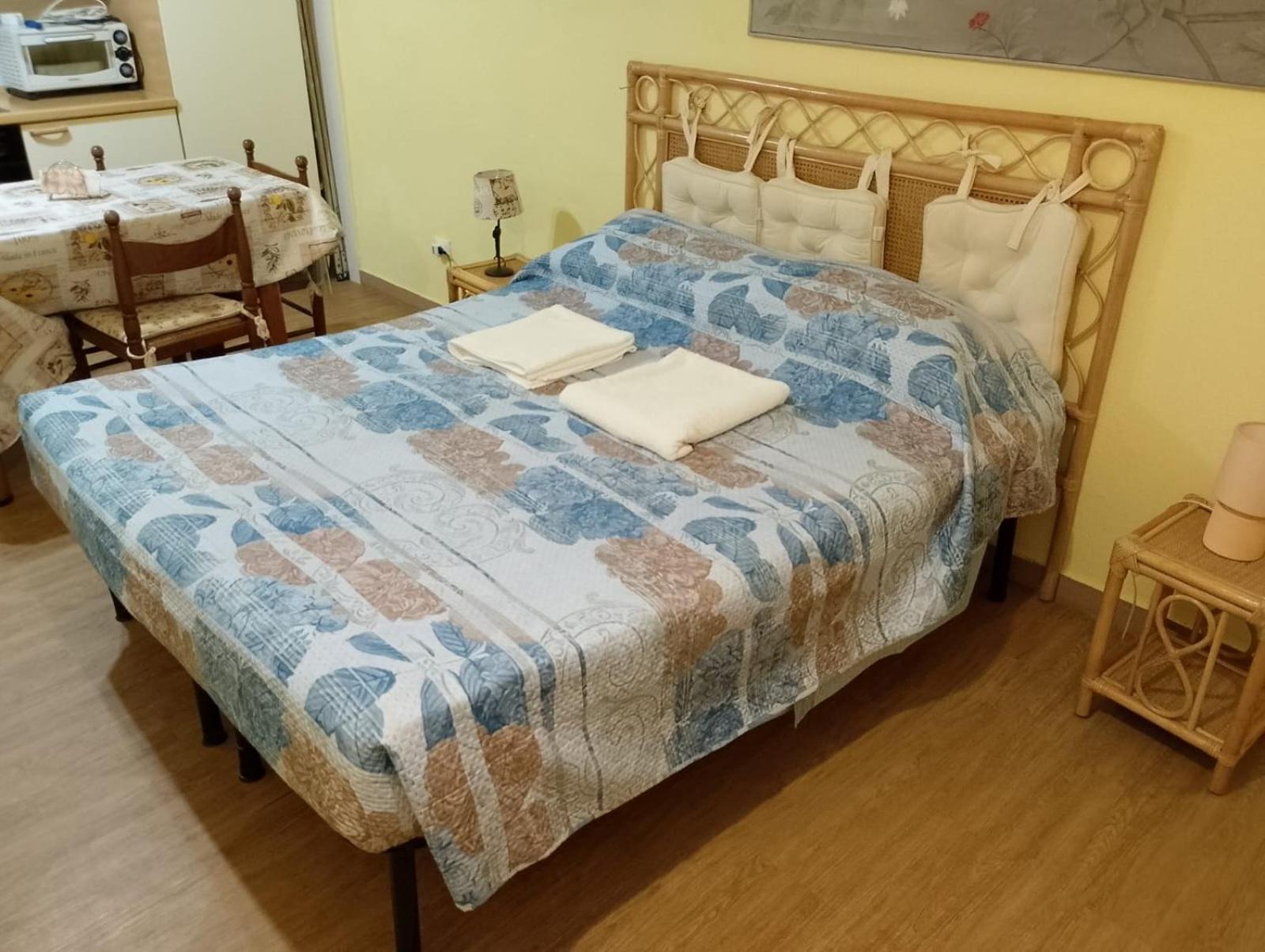 Luisa Rooms 2 - Apartment In The Heart Of 韦尔纳扎 外观 照片